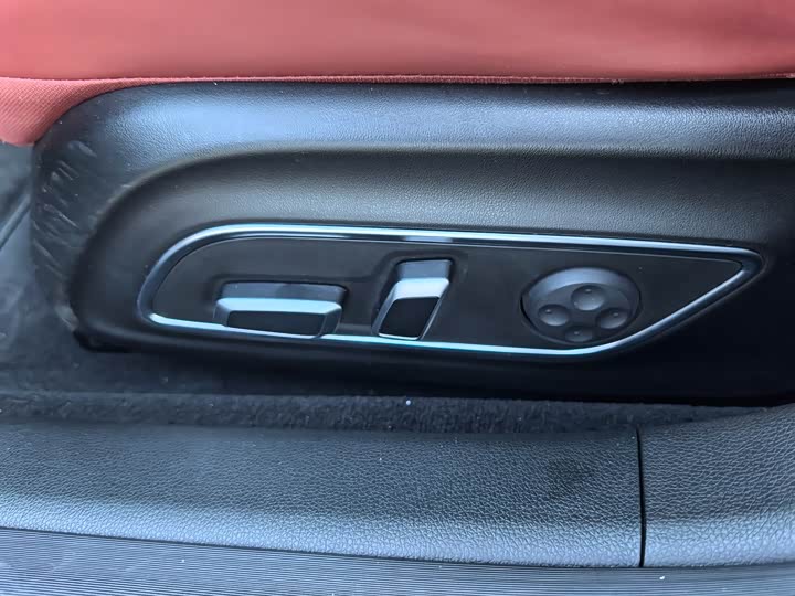 Фото 9 - XPeng P7