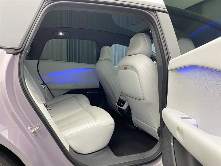 Фото 19 - XPeng F57