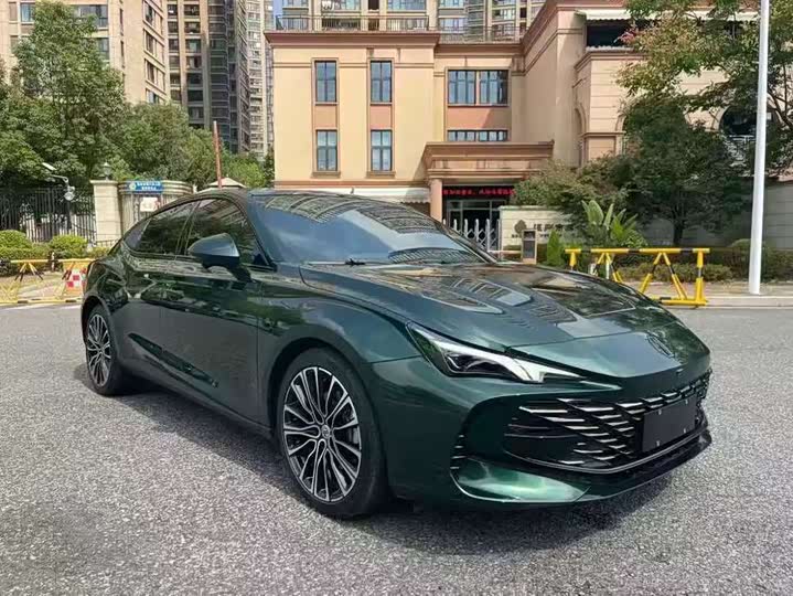 Фото 3 - MG Motor 7