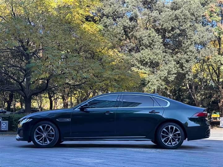 Фото 10 - Jaguar XF L