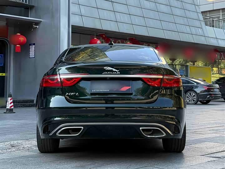 Фото 13 - Jaguar XF L