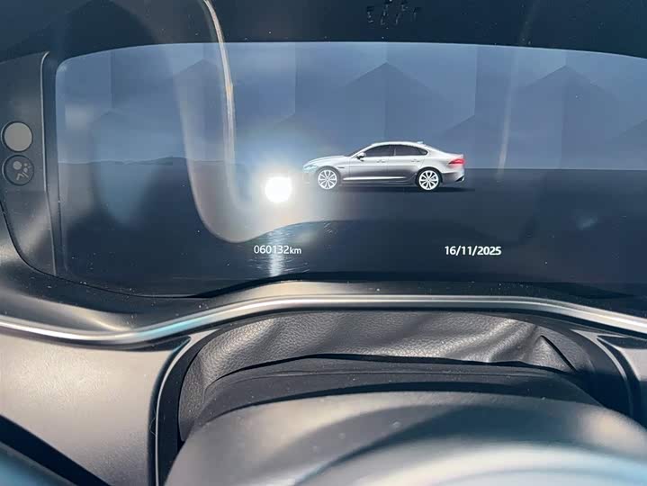 Фото 5 - Jaguar XF L