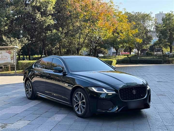 Фото 7 - Jaguar XF L