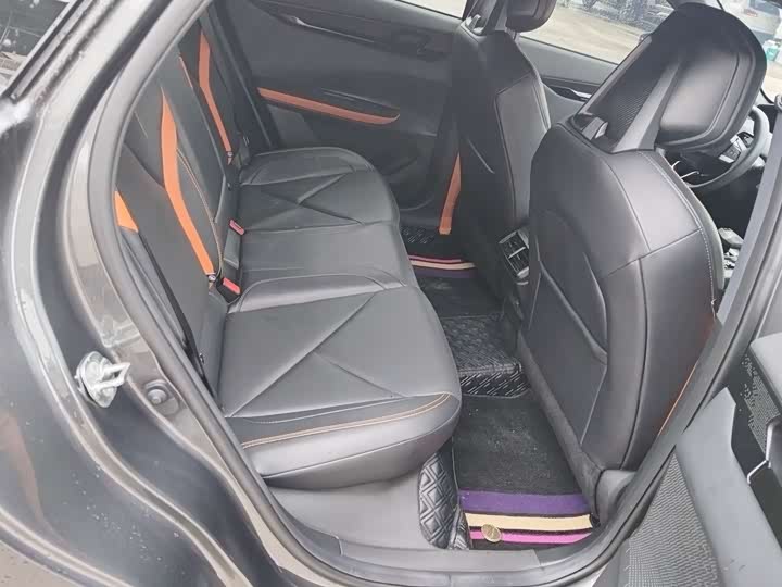 Фото 12 - Changan UNI-V