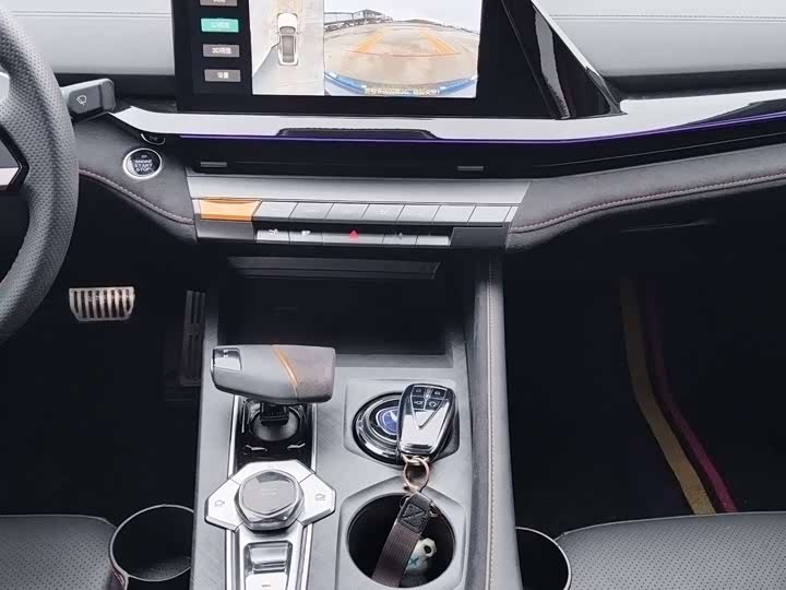 Фото 15 - Changan UNI-V