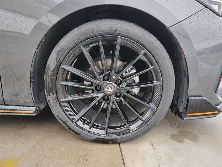 Фото 17 - Changan UNI-V