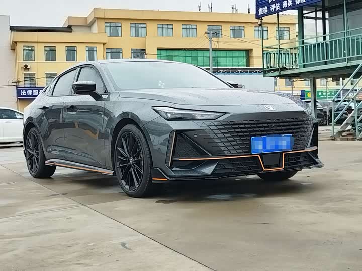 Фото 3 - Changan UNI-V