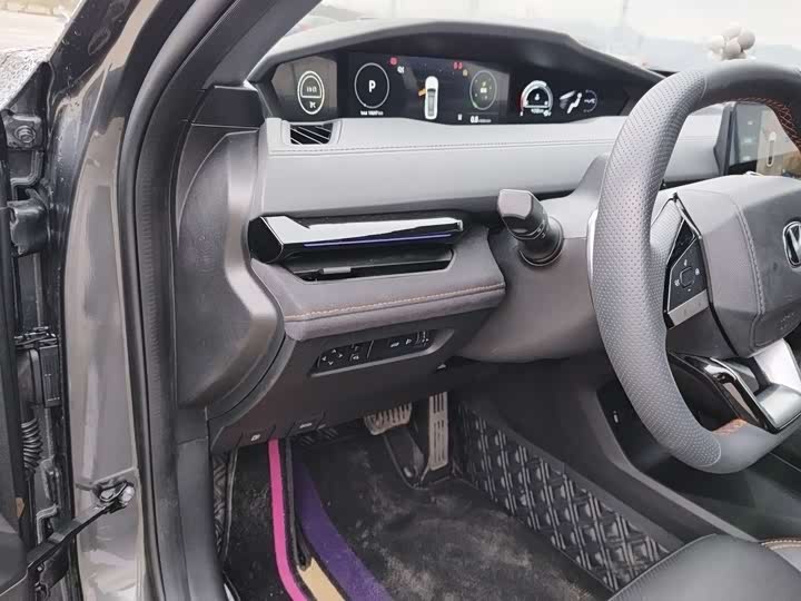 Фото 9 - Changan UNI-V