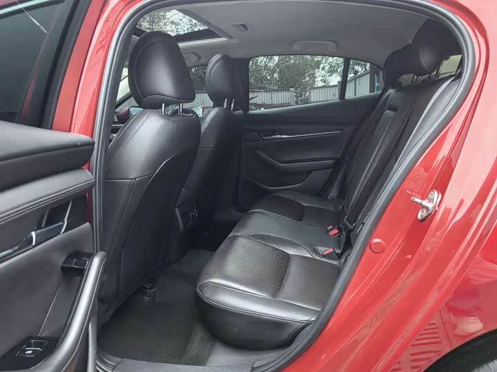 Фото 13 - Mazda 3 (Axela)