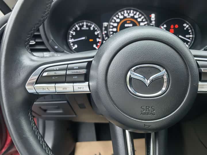 Фото 17 - Mazda 3 (Axela)