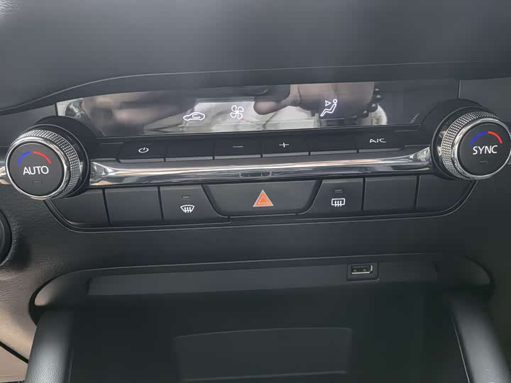 Фото 21 - Mazda 3 (Axela)