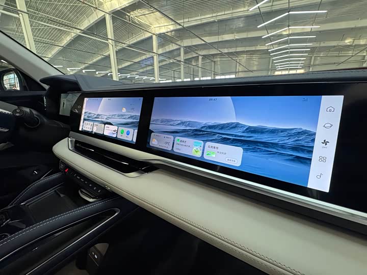 Фото 17 - Geely Monjaro