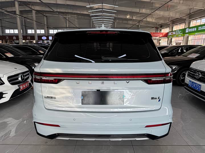 Фото 5 - Geely Monjaro