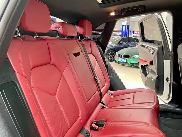 Фото 15 - Porsche Macan