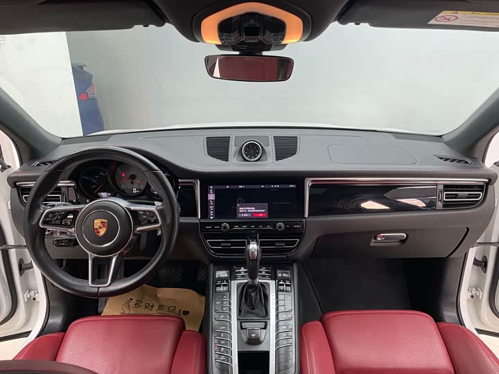 Фото 22 - Porsche Macan