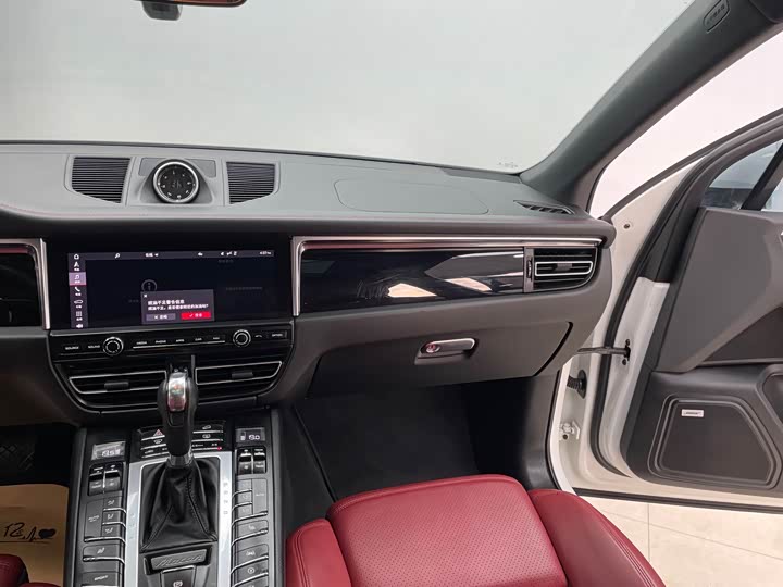 Фото 23 - Porsche Macan