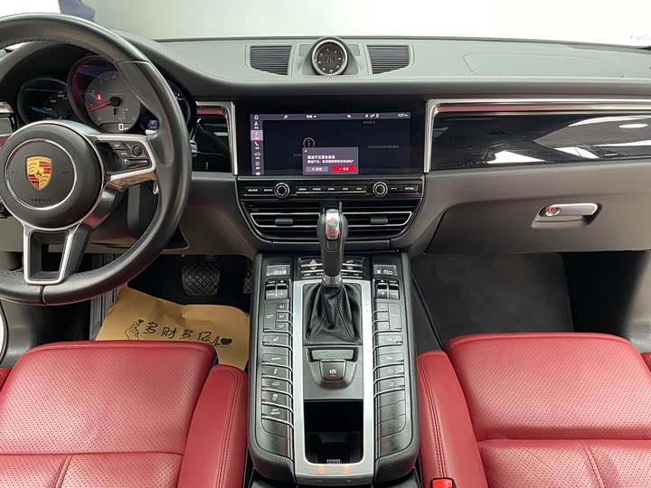 Фото 24 - Porsche Macan