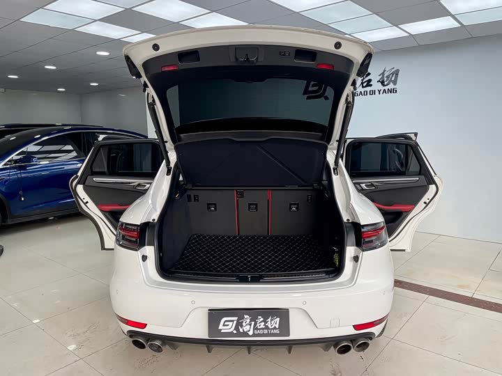 Фото 29 - Porsche Macan