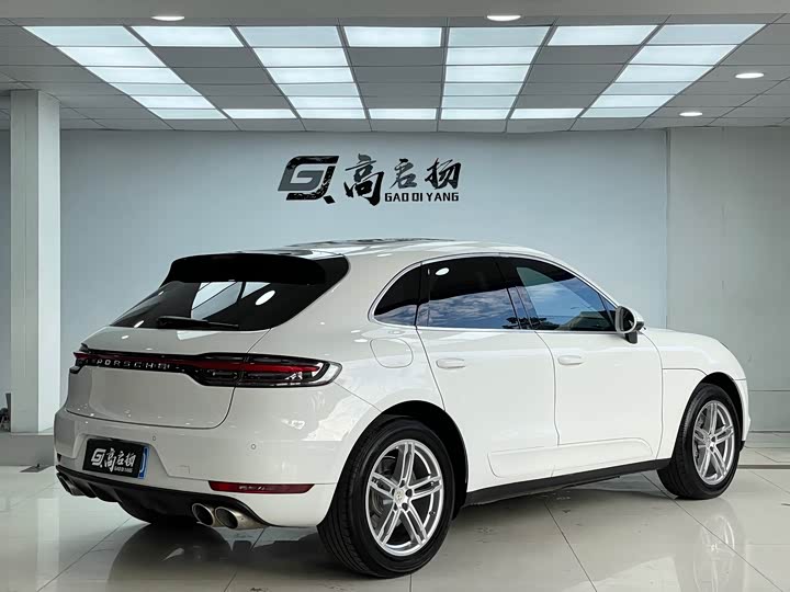 Фото 34 - Porsche Macan