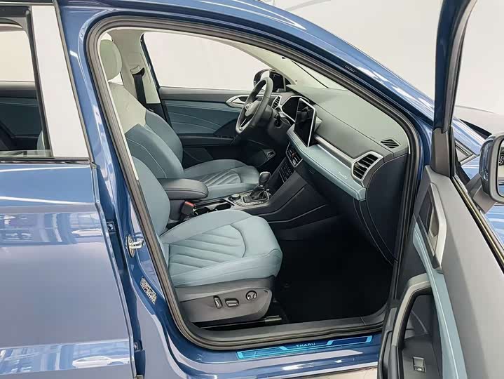 Фото 10 - Volkswagen Tharu