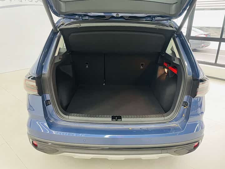 Фото 13 - Volkswagen Tharu