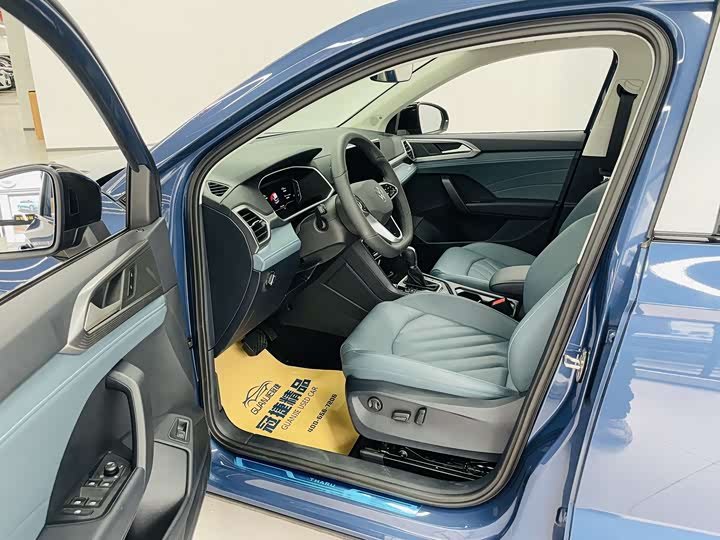 Фото 3 - Volkswagen Tharu