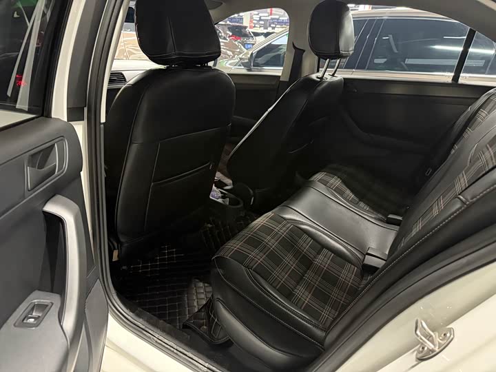 Фото 10 - Volkswagen Santana