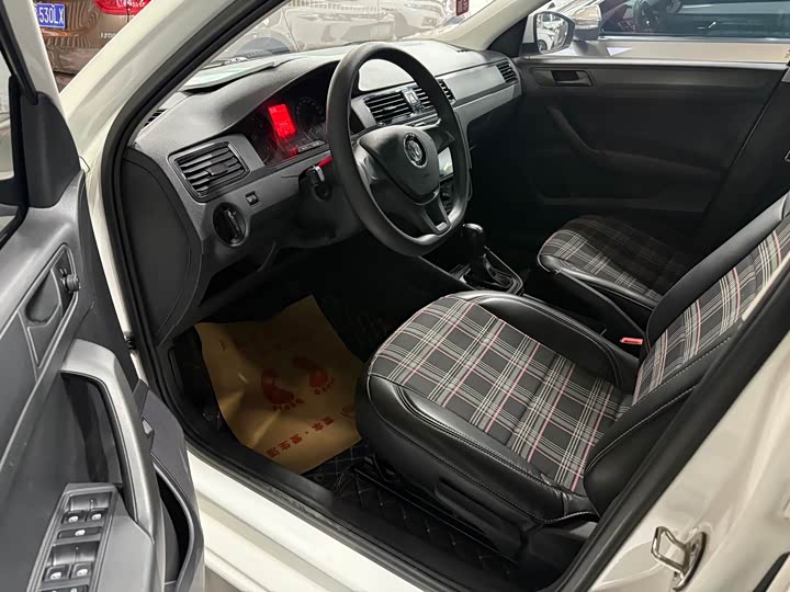 Фото 7 - Volkswagen Santana