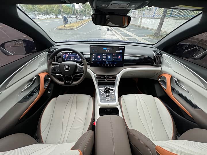 Фото 11 - BYD Song Pro Hybrid