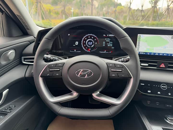 Фото 14 - Hyundai Elantra N line