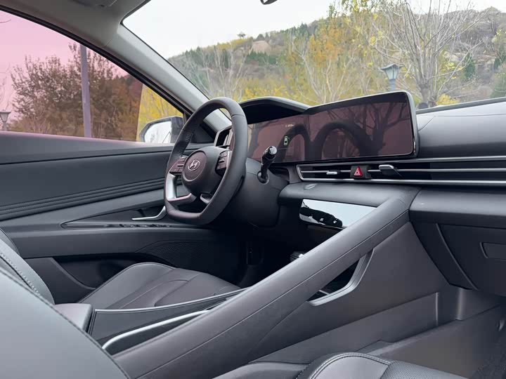 Фото 21 - Hyundai Elantra N line