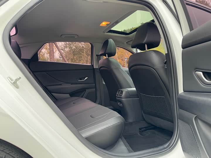 Фото 22 - Hyundai Elantra N line