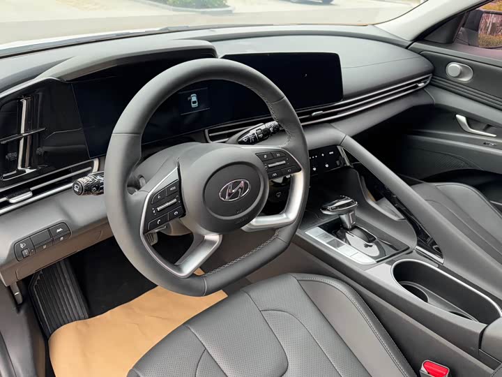 Фото 9 - Hyundai Elantra N line