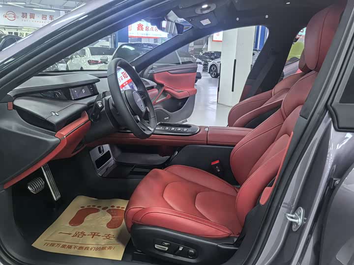 Фото 8 - Xiaomi SU7