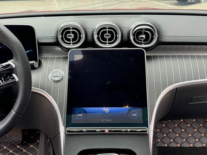 Фото 10 - Mercedes-Benz C-Class