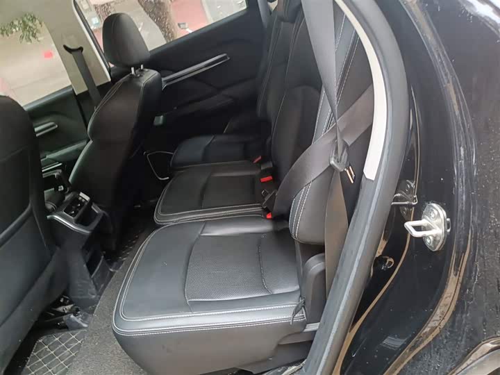 Фото 15 - Geely Okavango