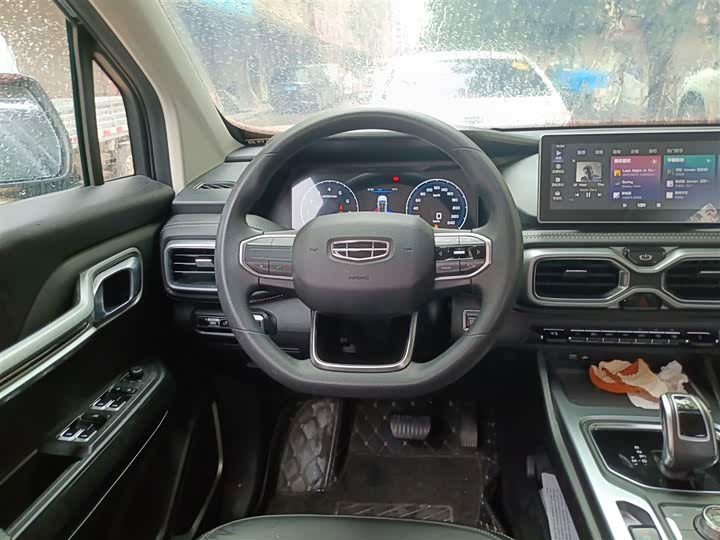 Фото 3 - Geely Okavango