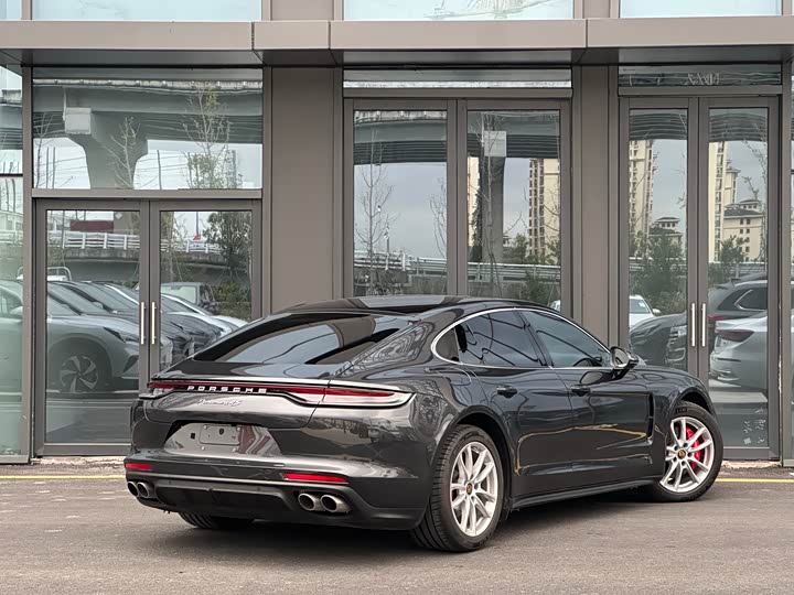 Фото 4 - Porsche Panamera