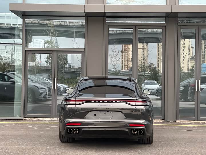 Фото 5 - Porsche Panamera