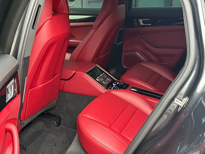 Фото 8 - Porsche Panamera