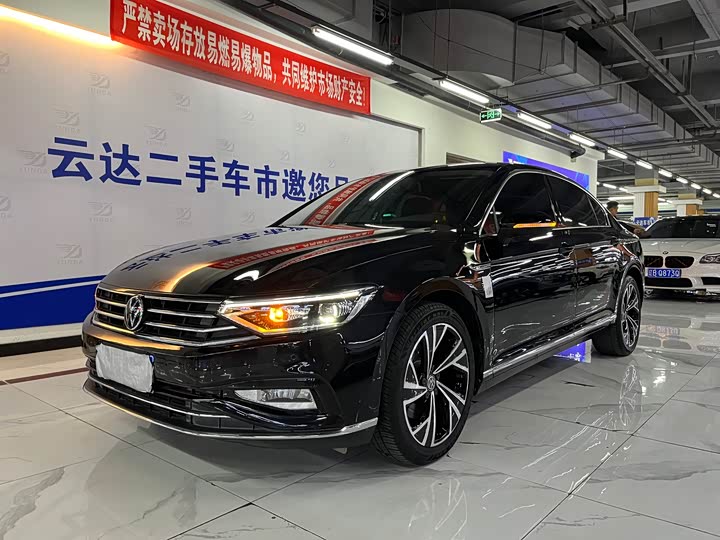 Фото 2 - Volkswagen Magotan