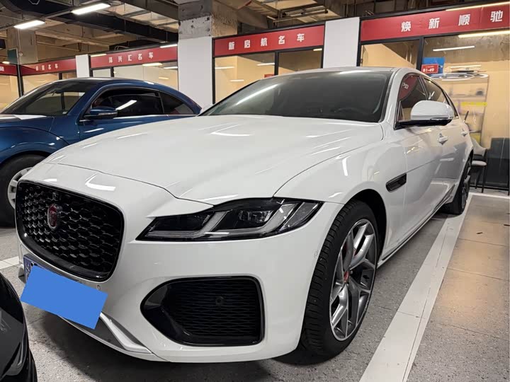 Фото 1 - Jaguar XF L