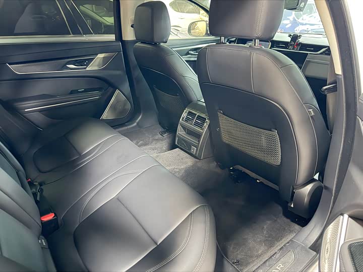 Фото 14 - Jaguar XF L