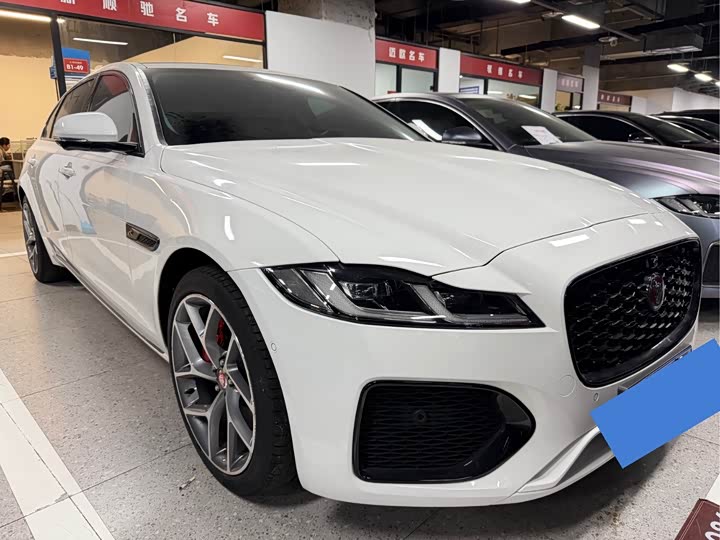 Фото 4 - Jaguar XF L