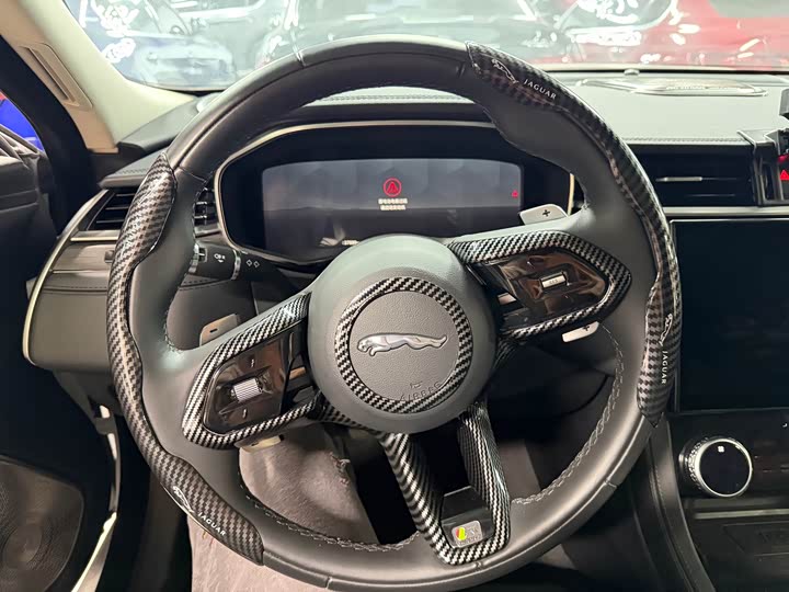 Фото 6 - Jaguar XF L