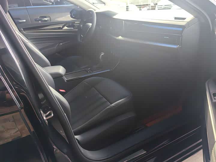 Фото 12 - Volkswagen Passat