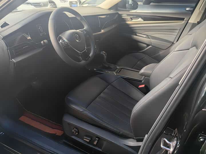 Фото 8 - Volkswagen Passat