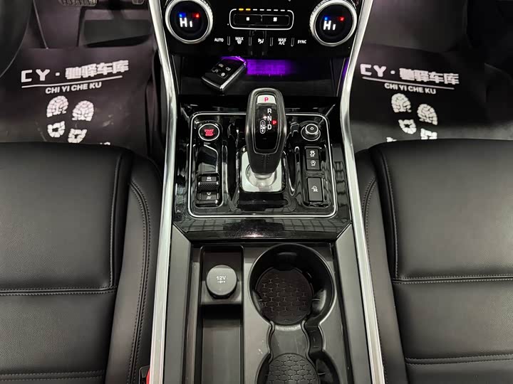 Фото 16 - Jaguar XE L