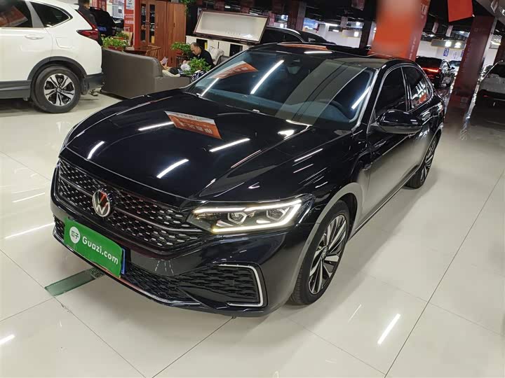 Фото 2 - Volkswagen Passat