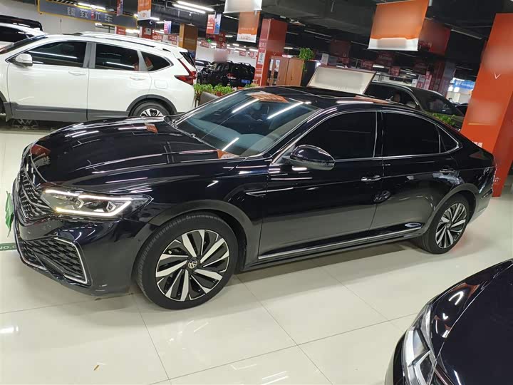 Фото 5 - Volkswagen Passat